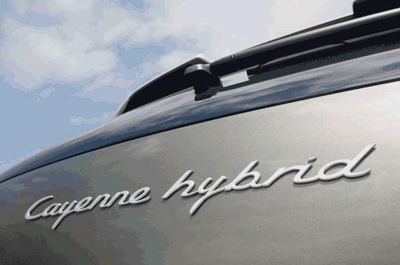 Porsche Cayenne Hybrid logo