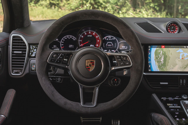 2021 Porsche Cayenne GTS 2021 Porsche Cayenne GTS