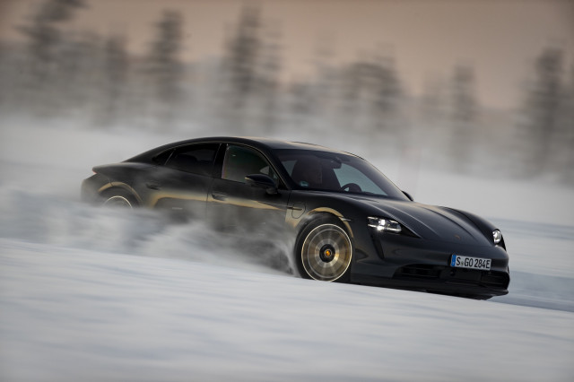 2020 Porsche Taycan 4S - Levi, Finland