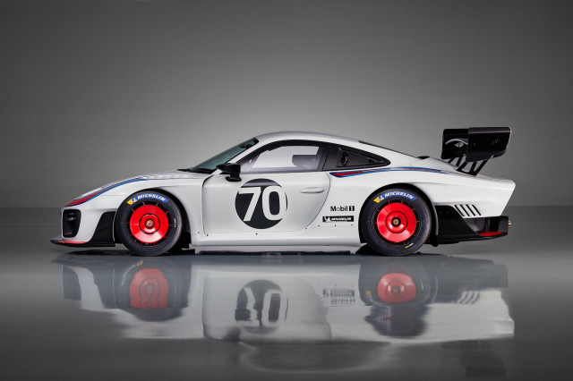 Customer racing car Porsche 935, Rennsport Reunion 2018 "width =" 640 "height =" 426 "data-width =" 1024 "data-height =" 682 "data-url =" https://images.hgmsites.net/ lrg /porsche_100672612_l.jpg
