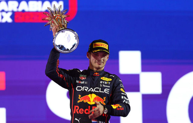 Verstappen Edges Out Leclerc To Win 2022 F1 Saudi Arabian Gp 