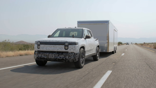 Rivian R1T - hot-weather towing test