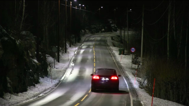 Self-dimming streetlights in Hole, Norway