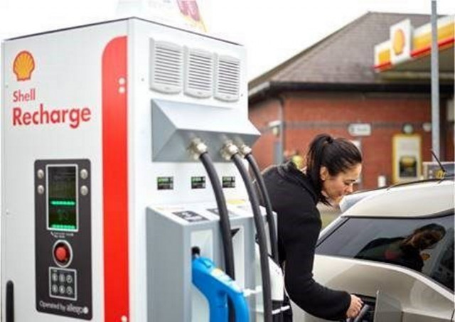 Shell charging station in Britain (higher res)