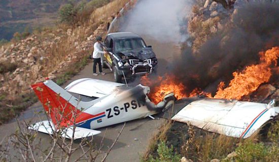 Small plane hits Ford Ranger near Johannesburg, South Africa, and all survive