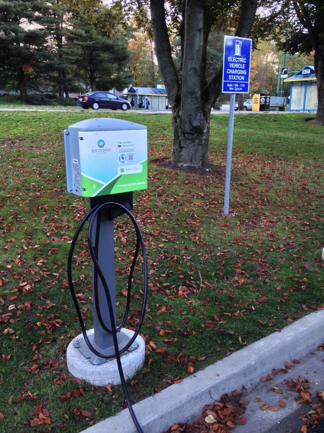 Giving Thanks (In Canada) for ElectricCar Charging On Roads