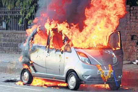 Tata Nano in flames, Mumbai, India, from Indian Autos Blog