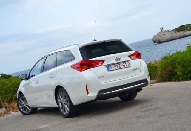 Person in charge of sports game Rooster sadness Toyota Auris Hybrid Wagon: Are You Missing Out On Europe's Prius V  Alternative?