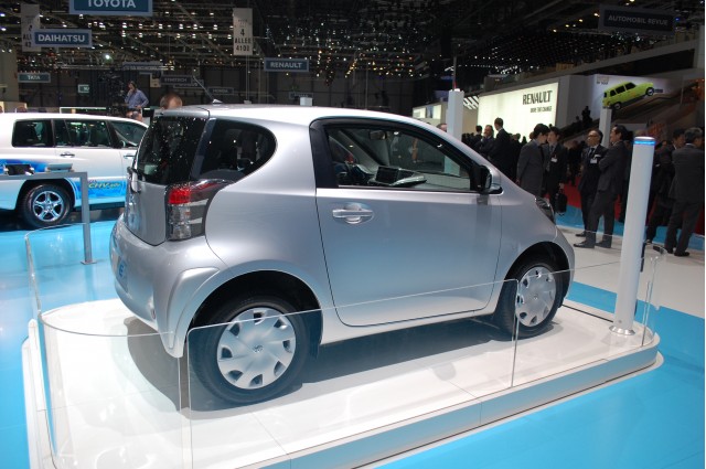 Toyota iq aston martin