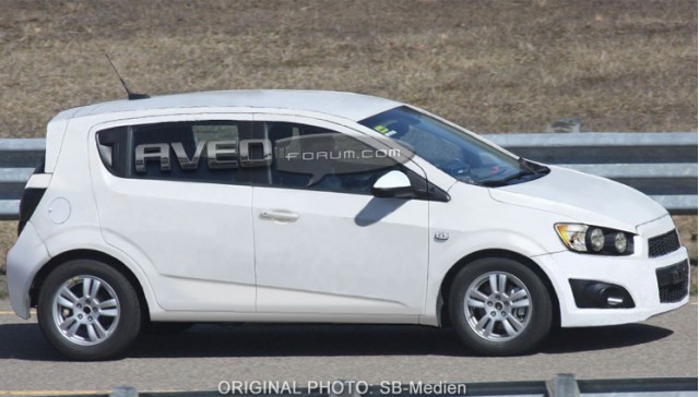 Chevrolet Aveo (2011) - pictures, information & specs