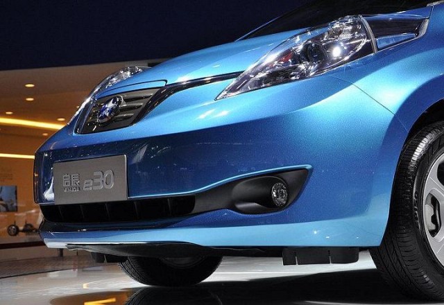 Venucia E30 (Chinese version of Nissan Leaf electric car), Guangzhou Auto Show [photo: ChinaAutoWeb]
