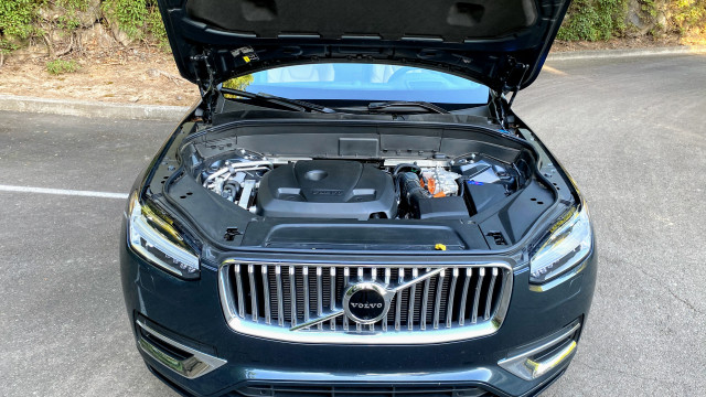 Review 2021 Volvo XC90 Recharge a big Swede to electric commute