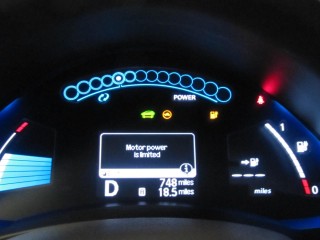 What Happens When the 2011 Nissan Leaf Battery Pack Runs Low?