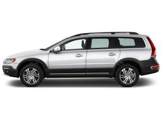 2016 Volvo XC70 Side Exterior View