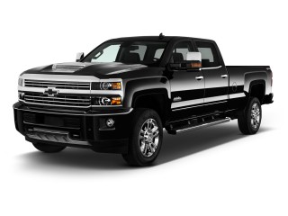 2017 Chevrolet Silverado 2500HD 4WD Crew Cab 167.7" High Country Angular Front Exterior View