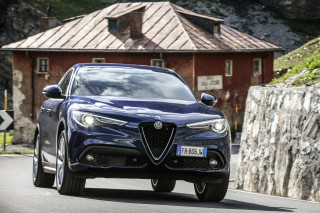 2019 Alfa Romeo Stelvio image