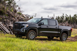 2019 Chevrolet Silverado 1500 and GMC Sierra 1500: Best Car To Buy 2019 nominees post thumbnail