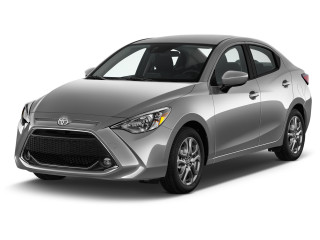 2020 Toyota Yaris LE Auto (Natl) Angular Front Exterior View