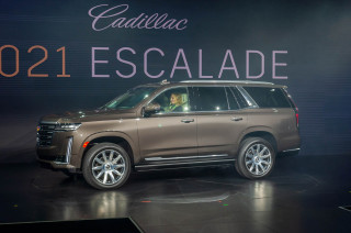 2021 Cadillac Escalade luxury SUV starts at $77,490, up $1,000 over old model post thumbnail