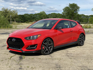 First drive: 2021 Hyundai Veloster N rekindles the love, even with an automatic post thumbnail