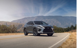 2021 Lexus RX safety downgraded, Aston Martin soldiers ahead, Volvo launches C40 EV: What's New @ The Car Connection post thumbnail