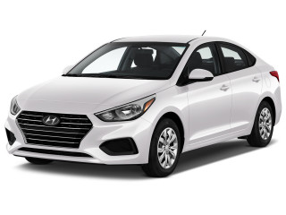 2022 Hyundai Accent SE Sedan IVT Angular Front Exterior View