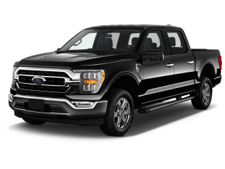 2023 Ford F-150 XLT 2WD SuperCrew 5.5' Box Angular Front Exterior View