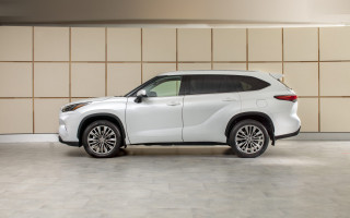 2023 Toyota Highlander subs out V-6 for new turbo-4 post thumbnail