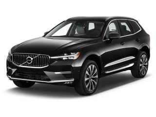 2023 Volvo XC60 B5 AWD Core Angular Front Exterior View