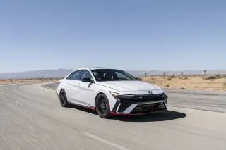 Hyundai Elantra vs Toyota Corolla: Compare Sedans 