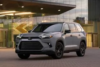 Toyota Grand Highlander vs Toyota Highlander: Compare 3-row SUVs