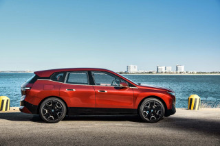 BMW iX SUV charges EV lineup, Jeep Moab concepts unveiled, Wrangler 4xe rated: What's New @ The Car Connection post thumbnail