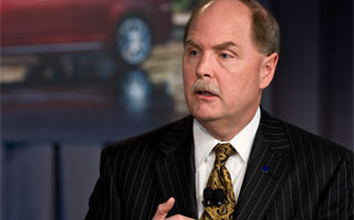 GM CEO Henderson Resigns, Board Chair Whitacre to Serve Temporarily