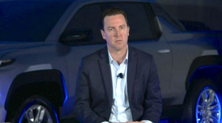 400-mile electric Chevy Silverado due on sale by late 2023