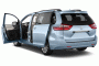 2017 Toyota Sienna Limited FWD 7-Passenger (Natl) Open Doors