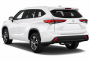 2022 Toyota Highlander XLE FWD (Natl) Angular Rear Exterior View
